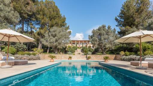 Elegance and character in peaceful Esporlas Elegance and character in peaceful Esporlas